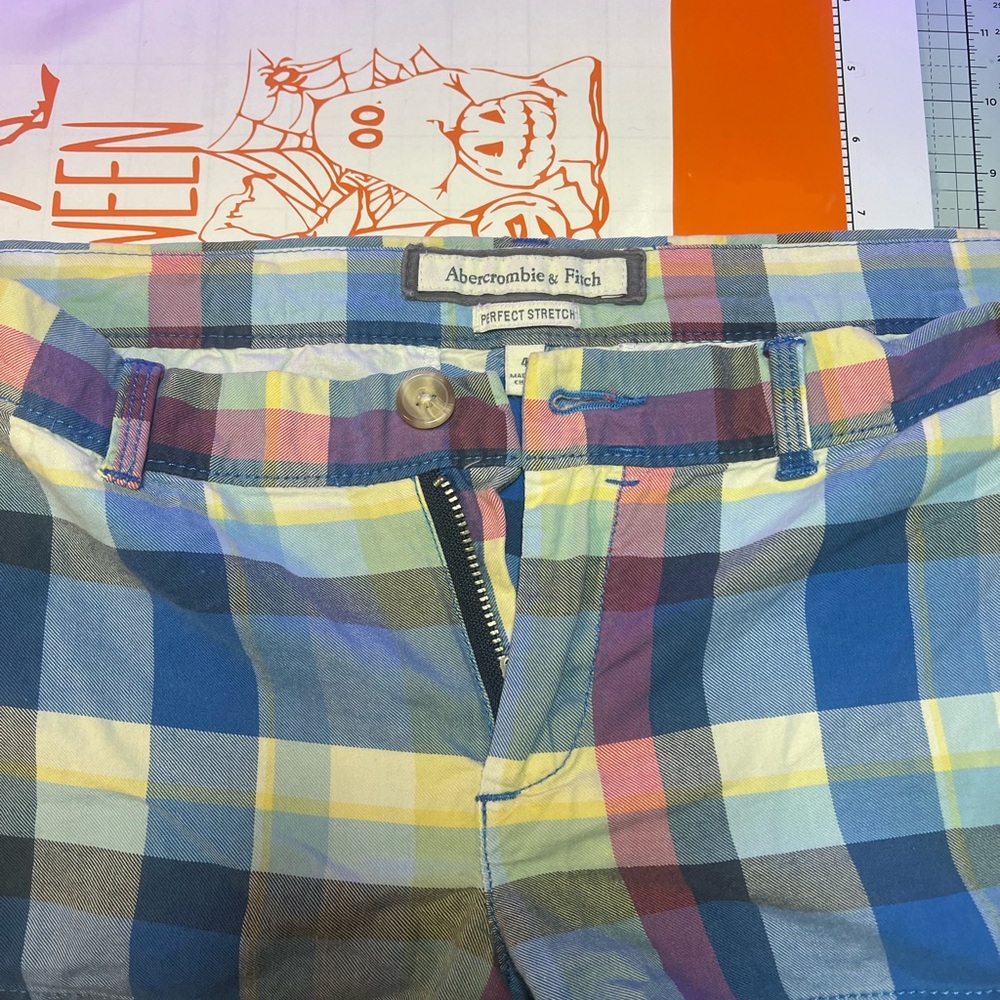 Abercrombie & Fitch Woman’s Plaid Shorts - Multicolor